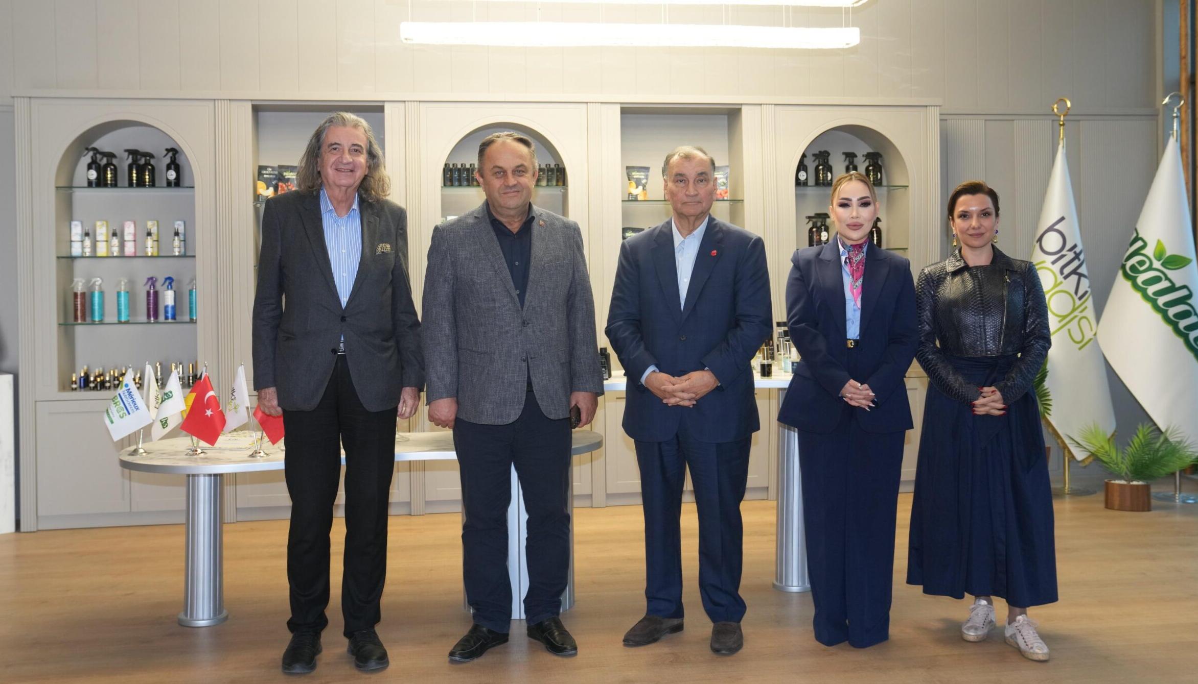 Murat Ülker’den Bitkivadisi’ne ziyaret