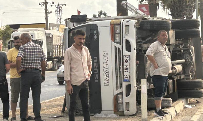 Mersin’de trafik kazası: 2 yaralı