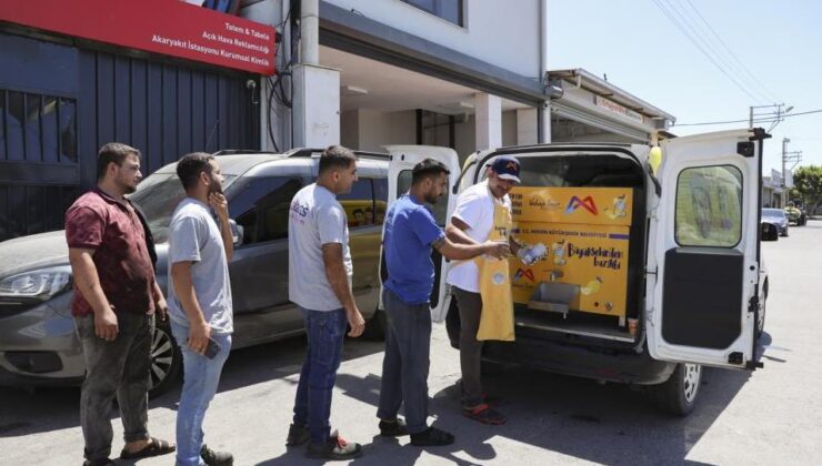 Mersin’de emekçilere 120 bin bardak limonata dağıtıldı