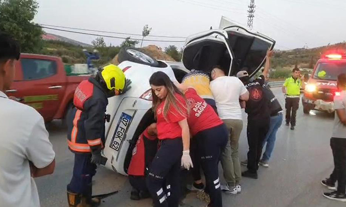 Mersin’de otomobil takla attı, sürücü yaralandı