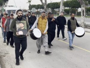 Kazada ölen genç adamın cenazesi davul zurnayla uğurlandı