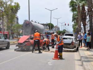 Mersin’de zincirleme trafik kazası: 1 yaralı